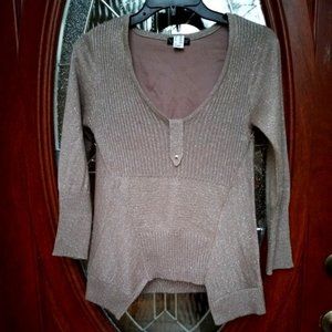 Venus Gold Pullover Long Sleeve Scoop V-Neckline Sweater Size S